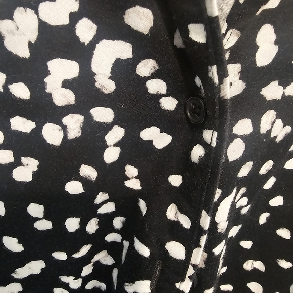 Lane Bryant Women’s Size 22 Black White Dot Print Blouse Stretch Button Shirt - Picture 4 of 12
